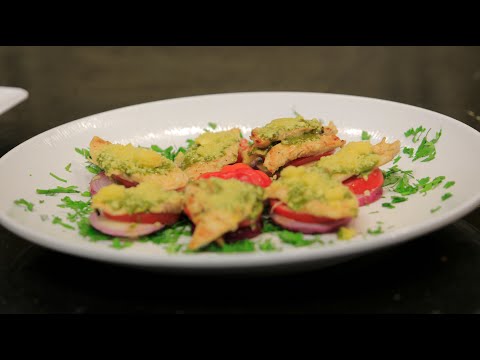 بالفيديو طريقة عمل صدور دجاج مشوية