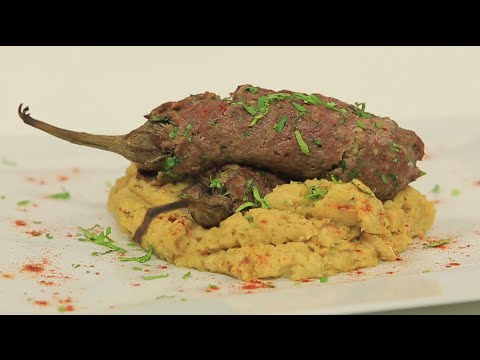 طريقة عمل كفتة بالباذنجان مع بيورية الحمص