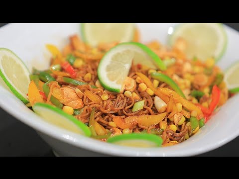 بالفيديو  تعرفي على طريقة عمل سلطة النودلز