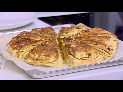 بالفيديو طريقة عمل فطيرة الزبيب