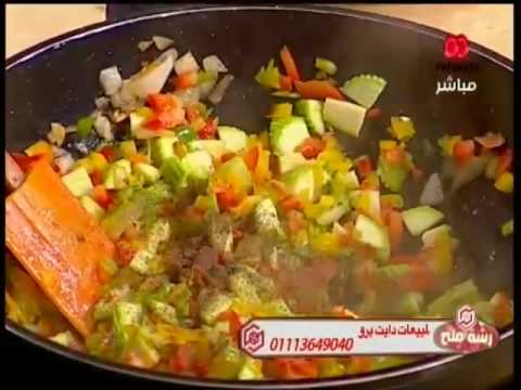 بالفيديو  طريقة عمل صدور دجاج مشوية بصلصة الطماطم