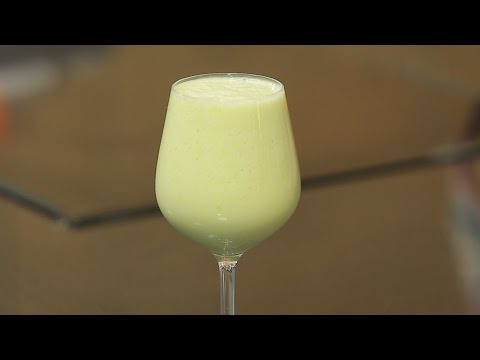 بالفيديو طريقة عمل ومقادير عصير كانتلوب بجوز الهند