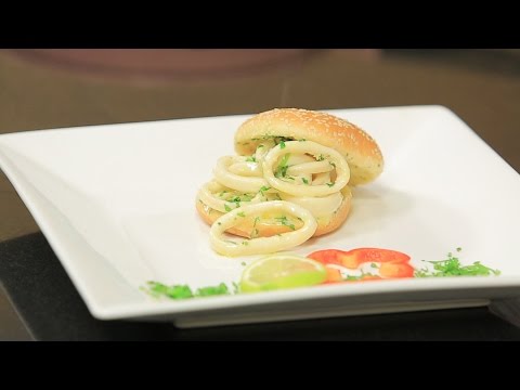 بالفيديو تعرفي على طريقة عمل سندوتش كاليماري بالزبدة والبقدونس