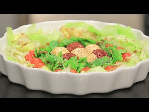 شاهد طريقة إعداد سلطة كرات الجبنة