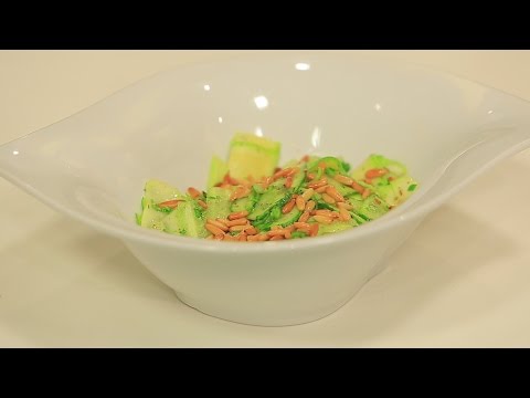 بالفيديو طريقة عمل ومقادير سلطة الكوسة بالخيار