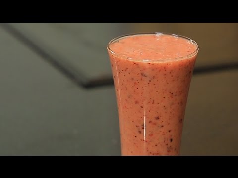 شاهد إعداد عصير مانجو بالتوت