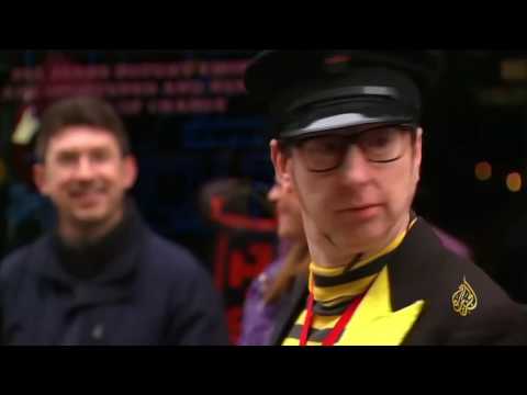 بالفيديو انطلاق السباق السنوي للفطائر في لندن