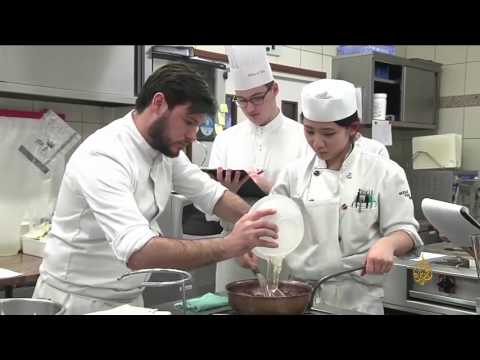 بالفيديو طهاة يابانيون يتعلّمون من المطبخ الفرنسي عن قرب