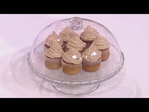 بالفيديو طريقة إعداد ومقادير كب كيك الكراميل