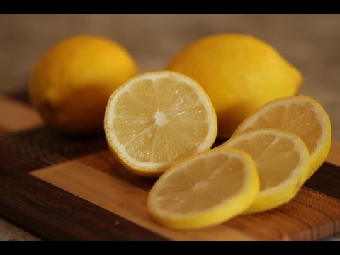 شاهد فوائد وضع ليمونة بجانب السرير قبل النوم