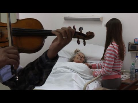 عروض موسيقى كلاسيكية للترويح عن المرضى في الأرجنتين