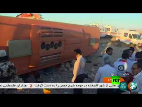 شاهد مقتل وإصابة العشرات في انقلاب حافلة في إيران