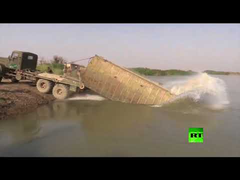 شاهد القوات السورية تعبر إلى الضفة الشرقية للفرات