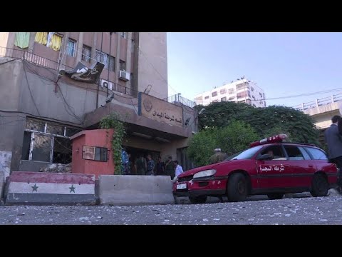 شاهد 16 قتيلاً في هجوم انتحاري يستهدف قسم شرطة في دمشق