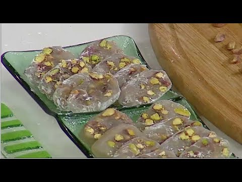 شاهد طريقة إعداد ملبن بالمكسرات على طريقه محلات الحلواني