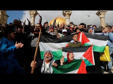 شاهد مواجهات عنيفة في جمعة الغضب بالضفة الغربية وقطاع غزة