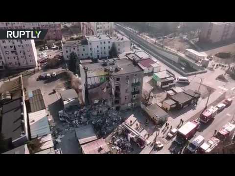 شاهد عشرات القتلى والجرحى في انهيار عمارة سكنية غرب بولندا