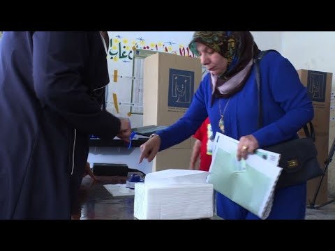 شاهد العراقيون يدلون بأصواتهم لانتخاب مجلس نواب جديد