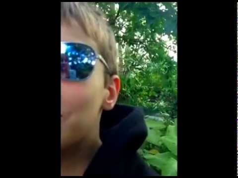 طفل مصاب بعمى الألوان يرى عين والدته