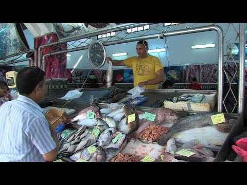 الأسماك مادة أساسية على المائدة الرمضانية