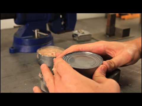 شاهد أسهل طريقة لفتح علب التونة باليد