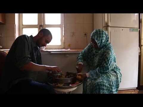 صيدلي سوداني يعد كتاب طبخ للتعريف بالمطبخ السوداني