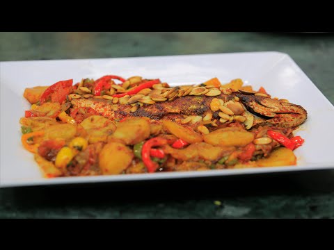 تعلمي صينية سمك بالبصل ودبس الرمان