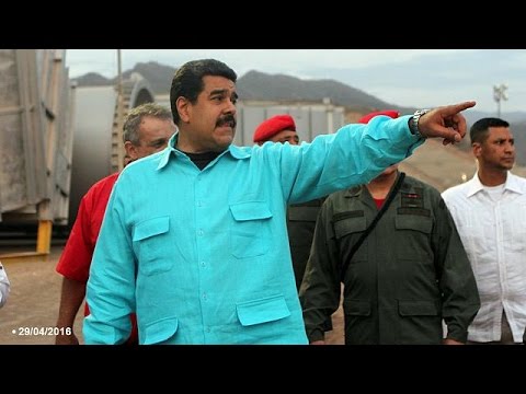 شاهد زيادة الأجور بـ30 في فنزويلا مع تضخم هائل