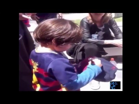 شاهد رسام الـwwe يبدع في لوحة لفريق رود واريورز