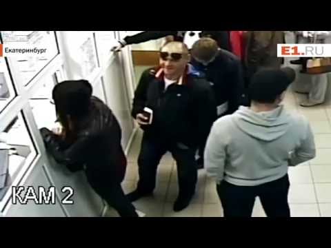 بالفيديو لحظة تعرض فتاة للنشل