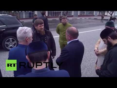 رئيس الشيشان يطلق اسم كلاى على شارع وقاعة ملاكمة