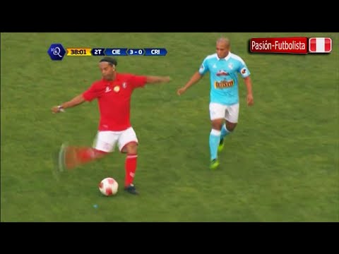 شاهد تمريره سحرية خادعة للبرازيلي رونالدينيو