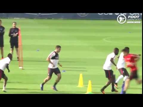 شاهد التدريب الأول لحاتم بن عرفة في صفوف باريس سان جيرمان