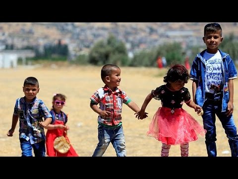شاهد مدارس لبنان توصد أبوابها في وجه اللاجئين السوريين