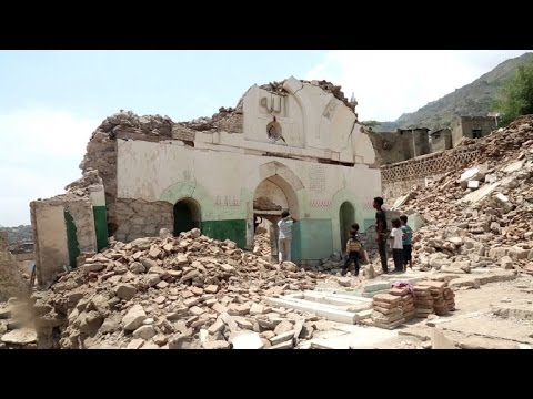 فيديو متطرفون سنة يهدمون مسجدًا في اليمن
