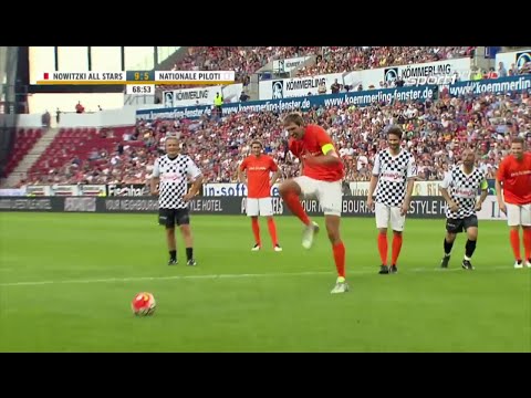 شاهد لاعب سلة ألماني يسخر من ضربة جزاء سيموني زازا