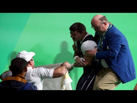 بالفيديو لحظة خلع كوع لاعب رفع أثقال في أولمبياد ريو