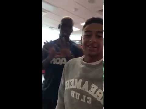 شاهد رقص نجوم مانشستر يونايتد بعد عودة بوغبا