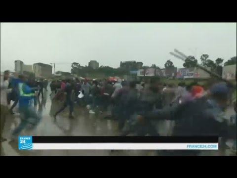 شاهد مواجهات عنيفة بين قوات الأمن ومتظاهرين في إثيوبيا