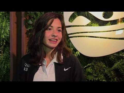 بالفيديو سباحة سورية في أولمبياد ريو تريد مساعدة اللاجئين