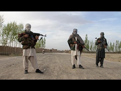 بالفيديو مبايعة الملا إمداد الله منصور على رأس منشقين عن طالبان