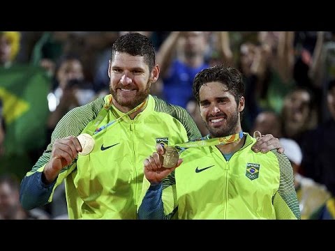 بالفيديو شاهد ذهبية الكرة الطائرة الشاطئية لرجال البرازيل