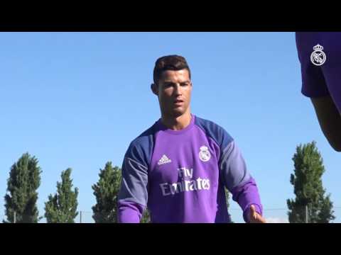 شاهد كريستيانو رونالدو يعود إلى تدريبات ريال مدريد