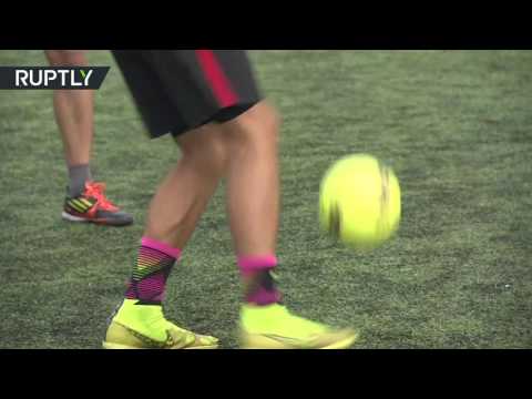 شاهد روسيا تنظم أطول مباراة كرة قدم في العالم