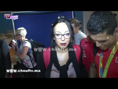 عناق حار بين ربيعي وعائلته لحظة وصوله من البرازيل