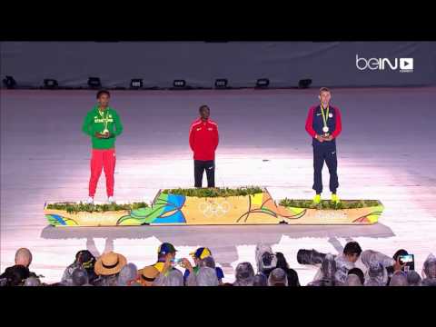 شاهد تتويج في توقيت غريب