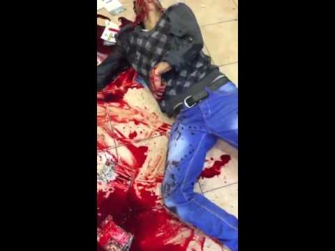 بالفيديو مستوطن صهيوني يطعن شاب فلسطيني