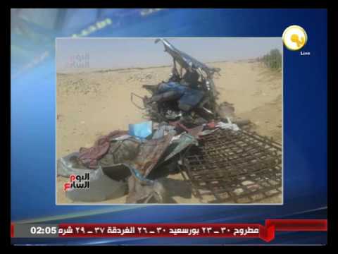 شاهد 13 حالة وفاة جراء حادث تصادم بين سيارتين على طريق مؤدي إلى مطار سوهاج الدولي