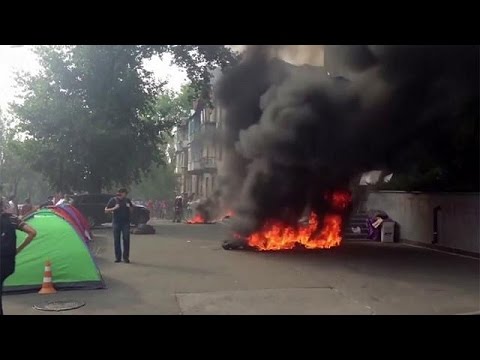 بالفيديو اندلاع حريق في محطة تلفزيونية اوكرانية