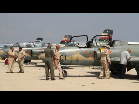 الكلية الجوية في مدينة مصراتة الليبية تنتقل من تخريج الطيارين الى ضرب المتطرفين
